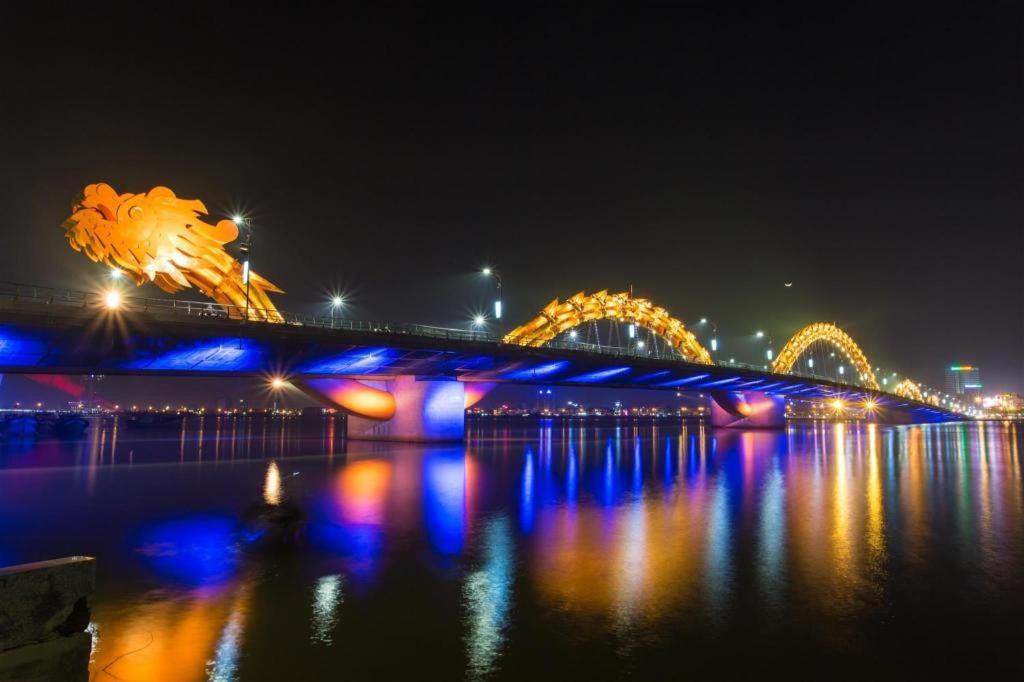 Moonlight Hotel Suites & Spa - City Center, High Floor, River View & City View, Great Location, Near Dragon Bridge Da Nang Exterior photo