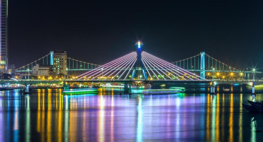 Moonlight Hotel Suites & Spa - City Center, High Floor, River View & City View, Great Location, Near Dragon Bridge Da Nang Exterior photo