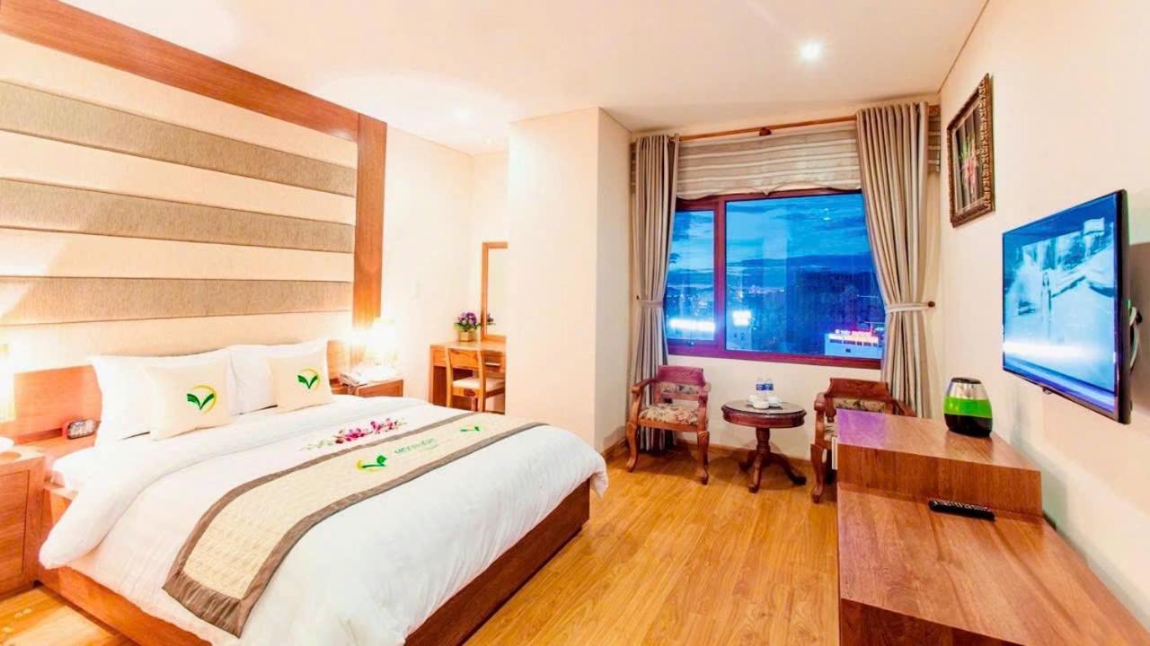 Moonlight Hotel Suites & Spa - City Center, High Floor, River View & City View, Great Location, Near Dragon Bridge Da Nang Exterior photo