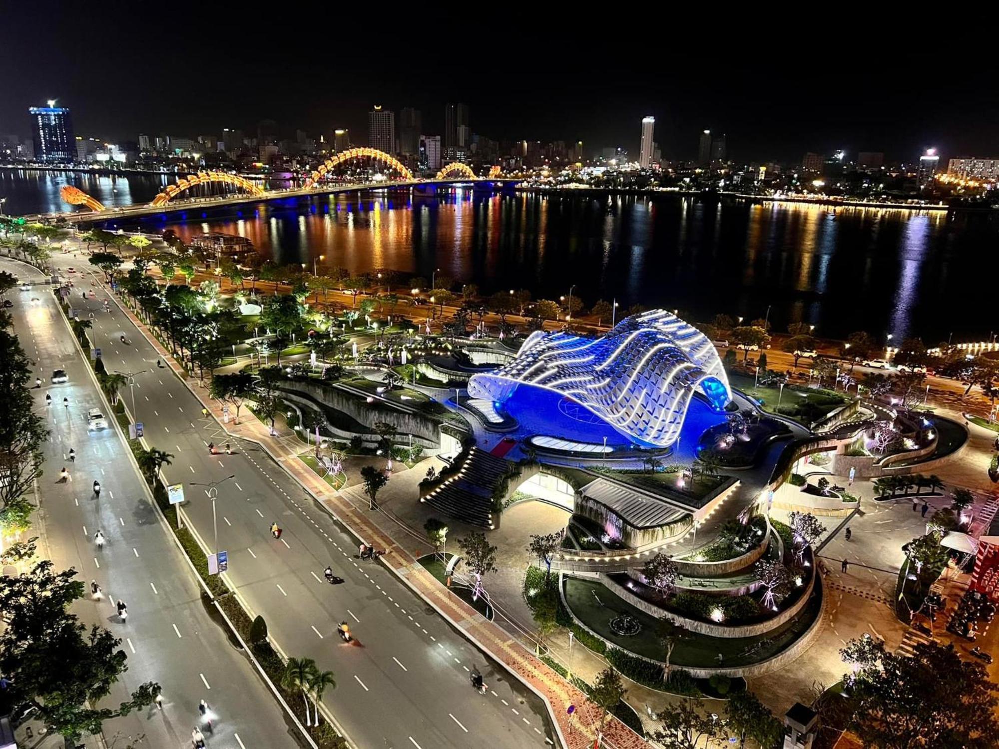 Moonlight Hotel Suites & Spa - City Center, High Floor, River View & City View, Great Location, Near Dragon Bridge Da Nang Exterior photo