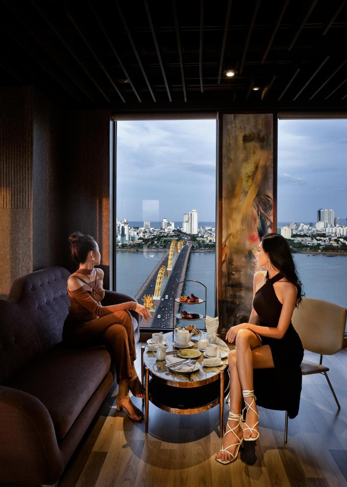 Moonlight Hotel Suites & Spa - City Center, High Floor, River View & City View, Great Location, Near Dragon Bridge Da Nang Exterior photo
