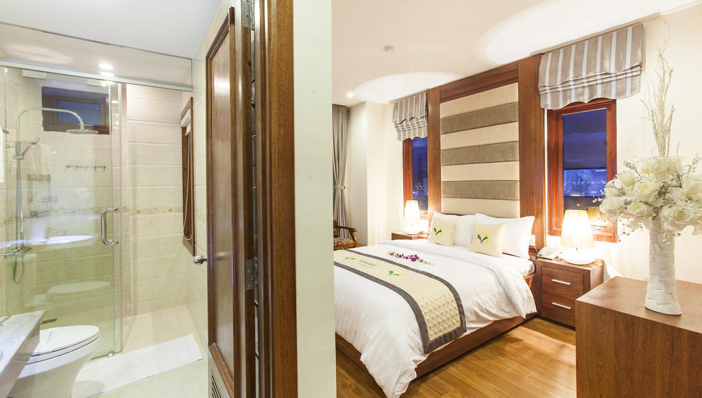 Moonlight Hotel Suites & Spa - City Center, High Floor, River View & City View, Great Location, Near Dragon Bridge Da Nang Room photo