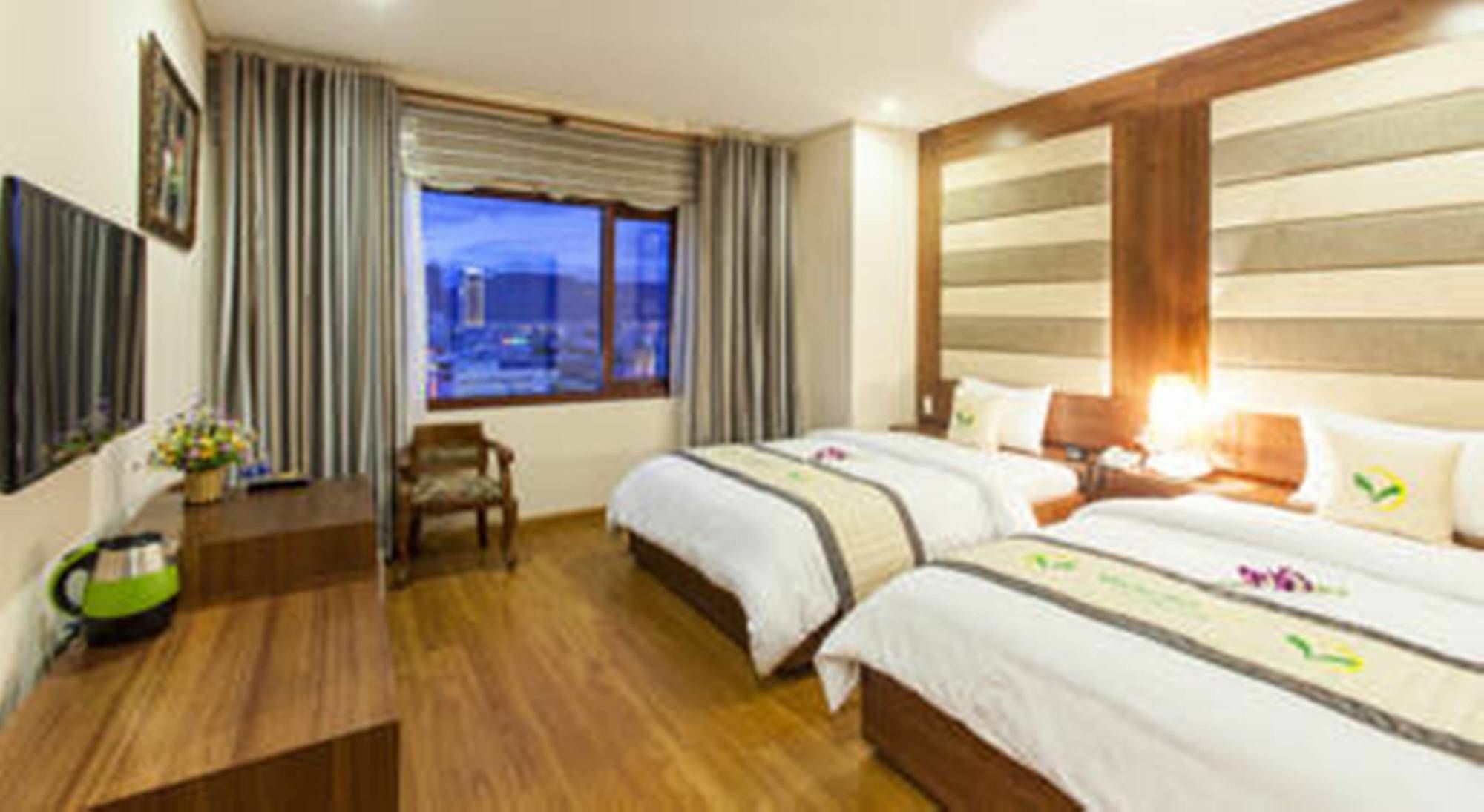 Moonlight Hotel Suites & Spa - City Center, High Floor, River View & City View, Great Location, Near Dragon Bridge Da Nang Exterior photo