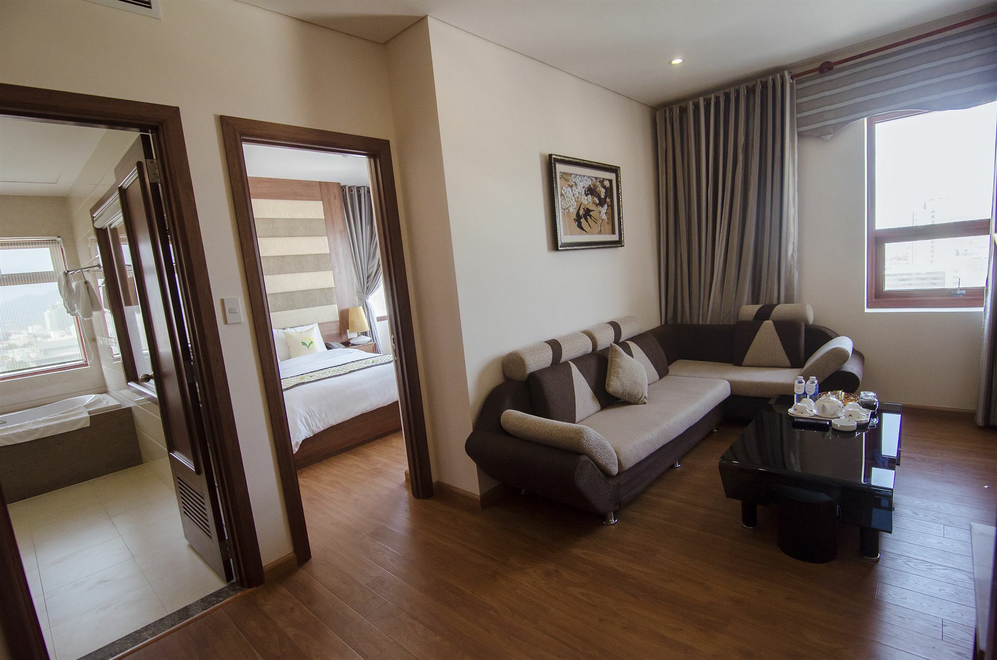 Moonlight Hotel Suites & Spa - City Center, High Floor, River View & City View, Great Location, Near Dragon Bridge Da Nang Exterior photo